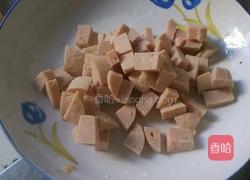 西红柿炒鸡蛋火腿肠的做法图解3