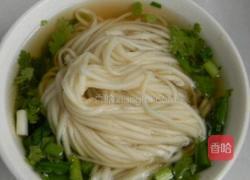 清汤鸡蛋面的做法图解3