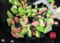 火腿榄菜炒丝瓜的做法图解3