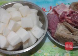 萝卜煲牛杂的做法图解1