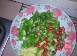 青椒红烧鱼的做法图解2