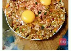 Illustration of how to make steamed eggs with meat patties 7