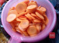 排骨焖胡萝卜的做法图解2