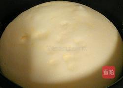 电饭煲做蛋糕的做法图解1