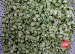 豆角肉末的做法图解1