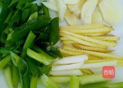 木耳炒鸡蛋的做法图解2