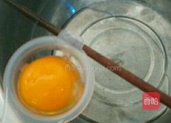 电饭煲蛋糕的做法图解1