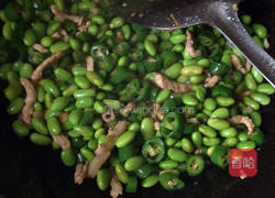 酱烧毛豆肉丝的做法图解4