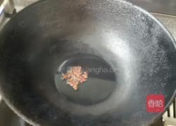 醋炒绿豆芽的做法图解1