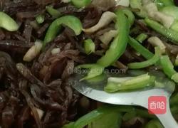 甜椒木耳炒肉的做法图解5