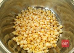 香煎玉米饼的做法图解1