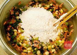 香煎玉米饼的做法图解4