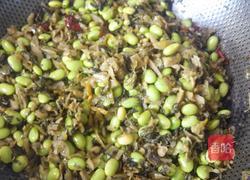 雪菜炒毛豆的做法图解6