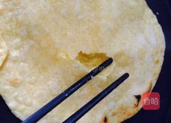 鸡蛋灌饼加肠的做法图解8