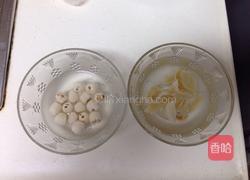 百合莲子炖雪梨的做法图解1