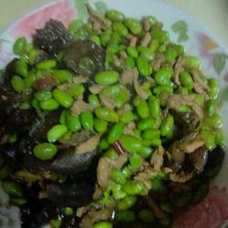 肉丝炒毛豆的做法[图]