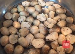 茄汁草菇的做法图解2