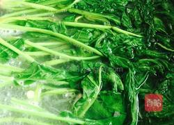 凉拌金针菇菠菜的做法图解2