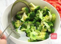 番茄炒西兰花的做法图解4