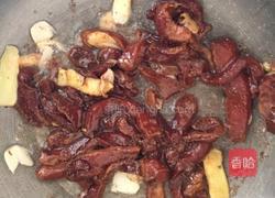 杏鲍菇炒土猪肉的做法图解4