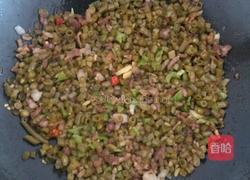 酸豆角炒肉沫的做法图解4