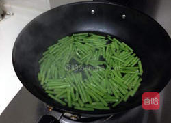 蒜香腐乳豆角的做法图解5