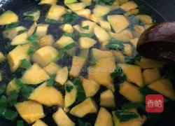 东北特色玉米南瓜粥的做法图解5