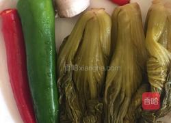 双椒酸菜炒猪肚的做法图解3