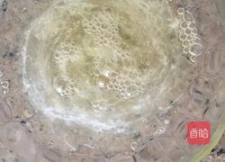 黑木耳蛋清汤的做法图解3