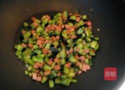 黄瓜火腿蛋炒饭的做法图解4