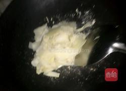 酸笋炒花甲的做法图解3