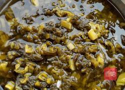 肉丁酸菜黄豆芽的做法图解3