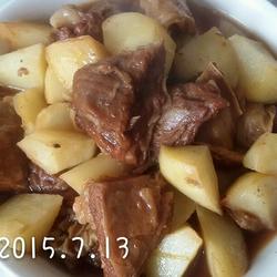 土豆烧牛肉的做法[图]