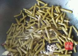 惹眼酸豆角的做法图解3
