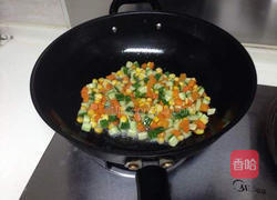 三色杂蔬炒虾仁的做法图解7