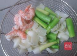 鲜百合芦笋炒虾仁的做法图解7