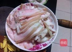 尖椒盐菜回锅肉的做法图解1