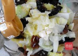 凉拌木耳圆白菜的做法图解6