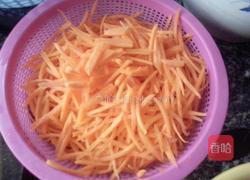 豆腐炒胡萝卜的做法图解1