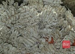 肉丸煮面条的做法图解1