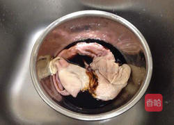 莲子猪肚养生汤的做法图解3