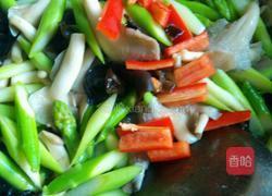 芦笋炒木耳的做法图解6