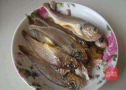 胡椒小黄鱼的做法图解1