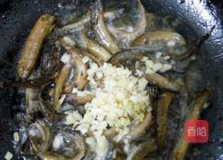 蒜香泥鳅的做法图解4