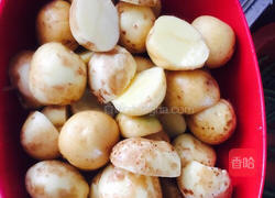東北醬香小土豆的做法圖解1