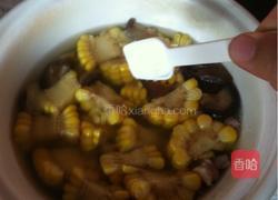 玉米猪肚汤的做法图解12