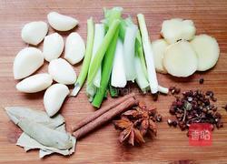 酱炖牛筋肉的做法图解3