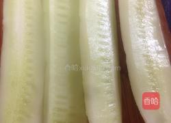 青瓜炒鱿鱼的做法图解1