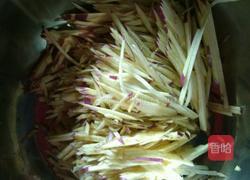 茄子土豆南瓜花饼的做法图解1