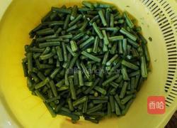 豇豆炒西红柿的做法图解2